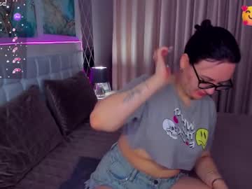 Esterplayful Chaturbate stream image from April 18, 2025