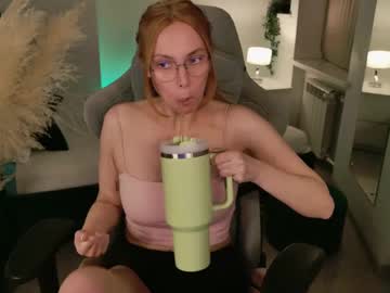 Love_Call Chaturbate stream image from April 18, 2025