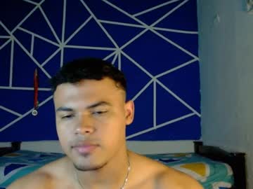 Luke_Trains Chaturbate stream image from April 18, 2025