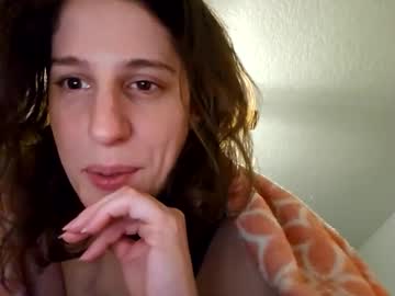 Hannukahhottie Chaturbate stream image from April 18, 2025