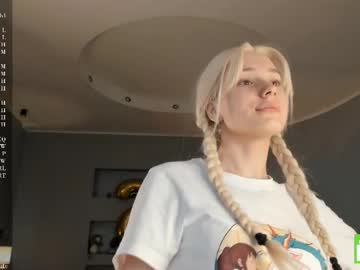 Margarethowell Chaturbate stream image from April 18, 2025