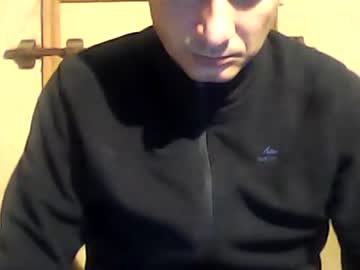Rejemo Chaturbate stream image from April 18, 2025