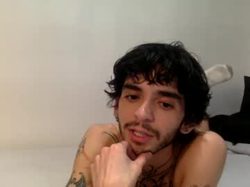 Cybertwinkx Chaturbate stream image from April 18, 2025