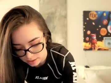 Mcflurry18 Chaturbate stream image from April 18, 2025