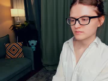 Odettechurchwell Chaturbate stream image from April 18, 2025