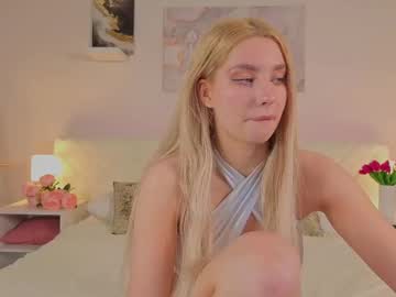 Chloe_Lov_ Chaturbate stream image from April 18, 2025