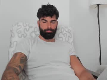 Cuteeboy Chaturbate stream image from April 18, 2025