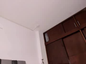 Eileen_Tanihara Chaturbate stream image from April 18, 2025