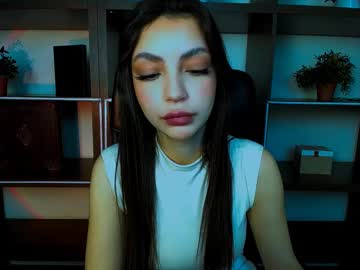 Lexi_Jos Chaturbate stream image from April 18, 2025