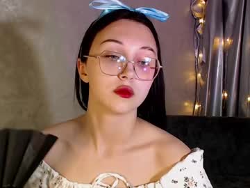 Missflamylorens Chaturbate stream image from April 18, 2025