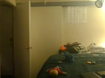 Pierce702702 Chaturbate stream image from April 18, 2025