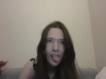 Trailertonya Chaturbate stream image from April 18, 2025