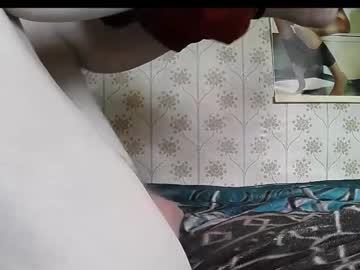 Jellykulli Chaturbate stream image from April 18, 2025