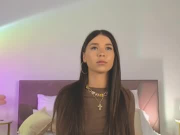 Violetta_Finch Chaturbate stream image from April 18, 2025