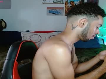 Colinlatinbrown Chaturbate stream image from April 18, 2025