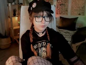 Memorycadence Chaturbate stream image from April 18, 2025