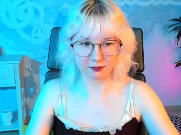 Nancymartinez Chaturbate stream image from April 18, 2025