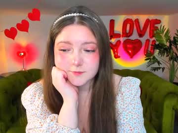 Tinkerbeeelle Chaturbate stream image from April 18, 2025