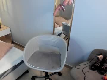 Escarleth__ Chaturbate stream image from April 18, 2025