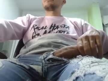 Xavicock24 Chaturbate stream image from April 18, 2025
