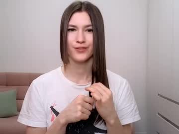 Alicianoveli Chaturbate stream image from April 18, 2025