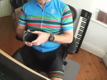 Inlovewithem Chaturbate stream image from April 18, 2025