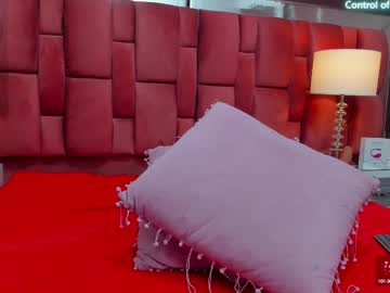 Mariamrosse Chaturbate stream image from April 18, 2025