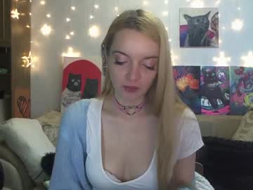 Sophiasonata Chaturbate stream image from April 18, 2025