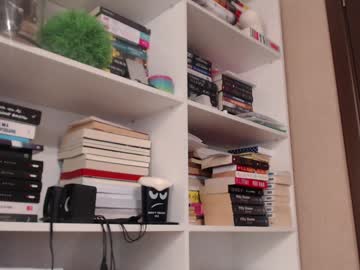 X_Nathalie_X Chaturbate stream image from April 18, 2025