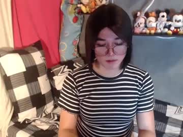 Desirable_Lorinexx Chaturbate stream image from April 18, 2025