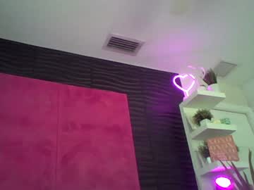 Kateskurves Chaturbate stream image from April 18, 2025