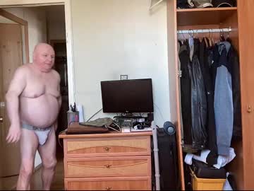 Djmixnaked Chaturbate stream image from April 18, 2025