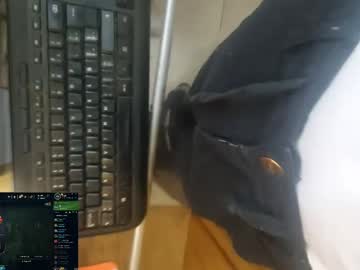 Ezeandpe Chaturbate stream image from April 18, 2025