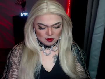 Michellevixen921 Chaturbate stream image from April 18, 2025