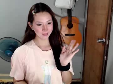 Xxinnocentbellaxx Chaturbate stream image from April 18, 2025