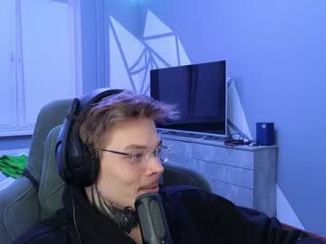 Leevmorg Chaturbate stream image from April 18, 2025