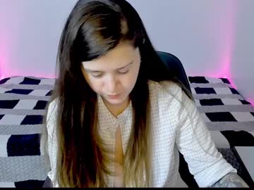 Pink_Rossy Chaturbate stream image from April 18, 2025