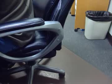 Useemie Chaturbate stream image from April 18, 2025