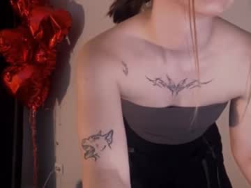 Candychloew Chaturbate stream image from April 18, 2025