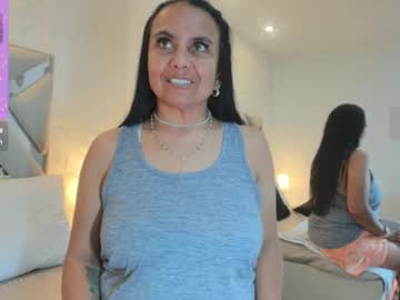Raquel_Moore Chaturbate stream image from April 18, 2025