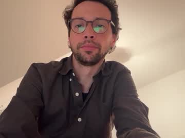 Leobloom8 Chaturbate stream image from April 18, 2025