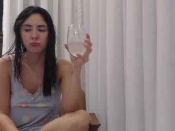 Juliaby Chaturbate stream image from April 18, 2025