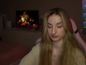 Lexystoun Chaturbate stream image from April 18, 2025