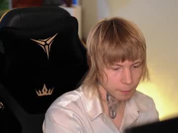 Cloud_Deal Chaturbate stream image from April 18, 2025