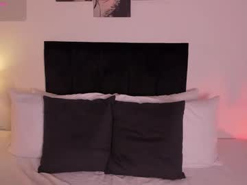 Izzy_Vega Chaturbate stream image from April 18, 2025