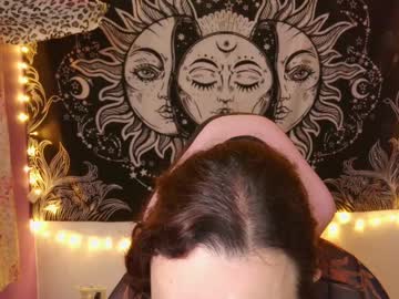 Magic_Clairewitch Chaturbate stream image from April 18, 2025