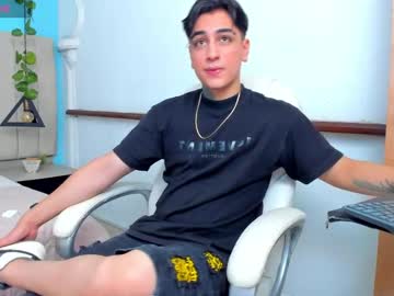 Thiagowinter_ Chaturbate stream image from April 18, 2025