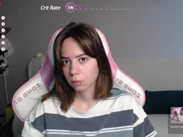 Allie_Hazie Chaturbate stream image from April 19, 2025