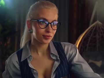 Artmosphera Chaturbate stream image from April 19, 2025