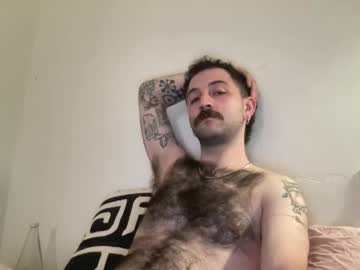 Boyfriend_Shrapnel Chaturbate stream image from April 19, 2025